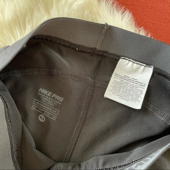 Nike pro hyper cool Capri legging tights sz.XS - Picture 3 of 4